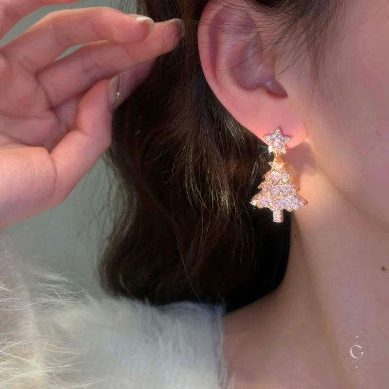 Permanent Christmas Tree Necklace & Earrings: Adds a Hint of Enduring Festive Allure. - Second Image